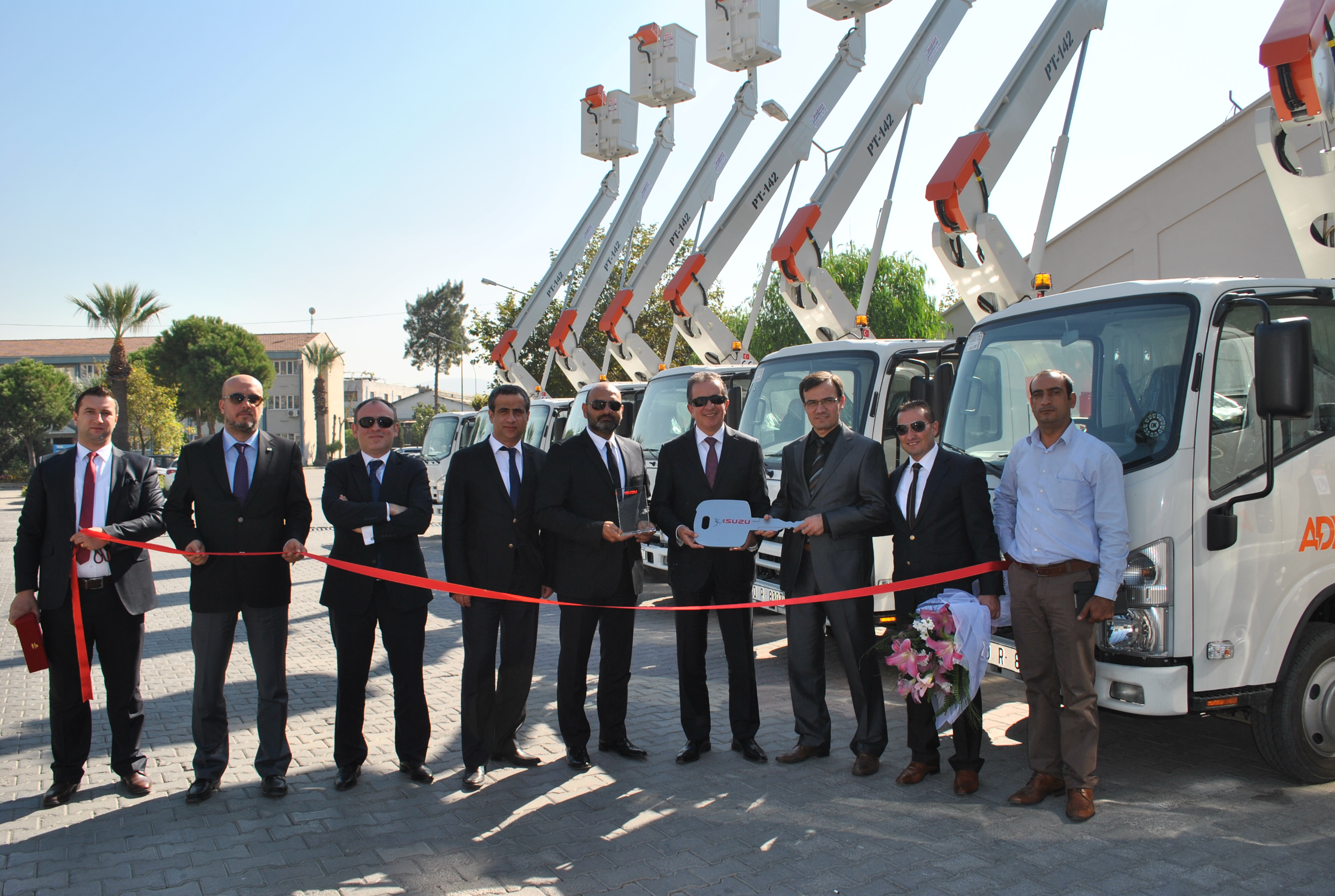 Isuzu araç teslimatlarına damga vurdu 13