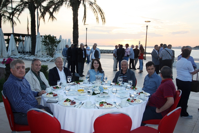 Denizciler Onursan iftarında buluştu 1