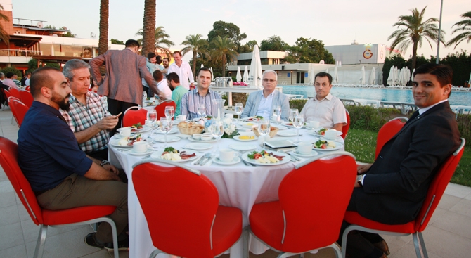 Denizciler Onursan iftarında buluştu 6
