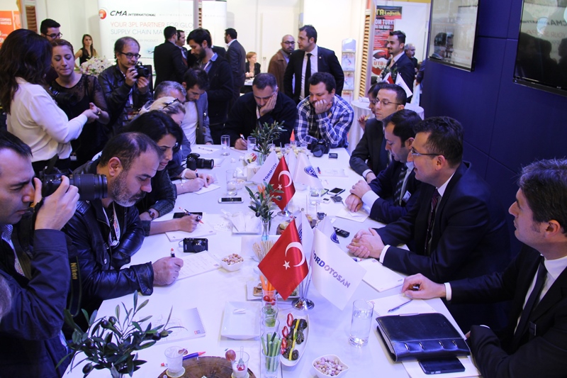 Ford Trucks 1846T Midilli Çekici Logitrans’ta