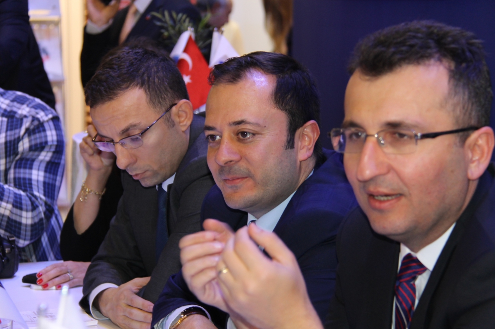 Ford Trucks 1846T Midilli Çekici Logitrans’ta