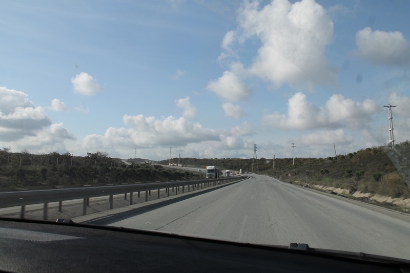 Boşuna trafik çilesi çektiğimizi kare kare kanıtladık 27