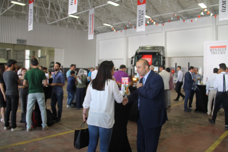 Renault Trucks Ege'de güçleniyor