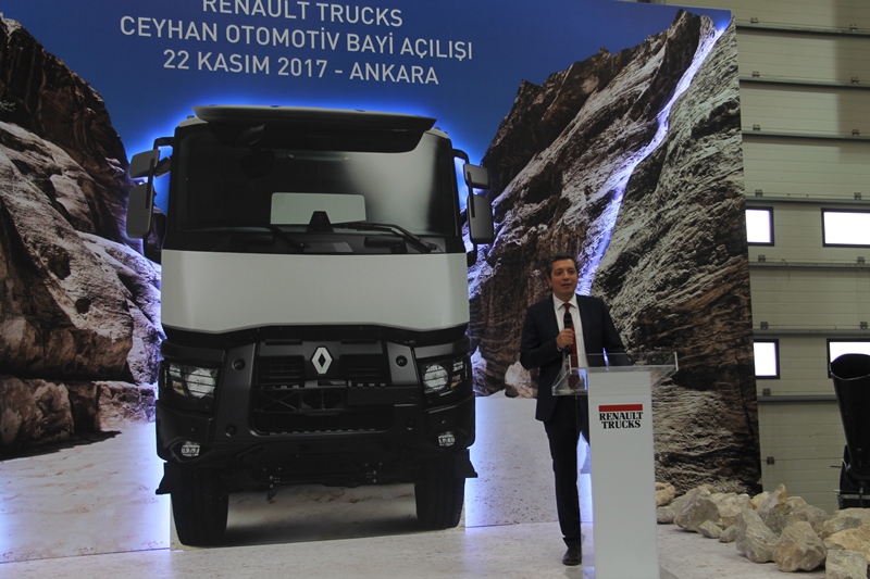 Ceyhan Otomotiv açılışı yaptı, 13 araç sattı 16