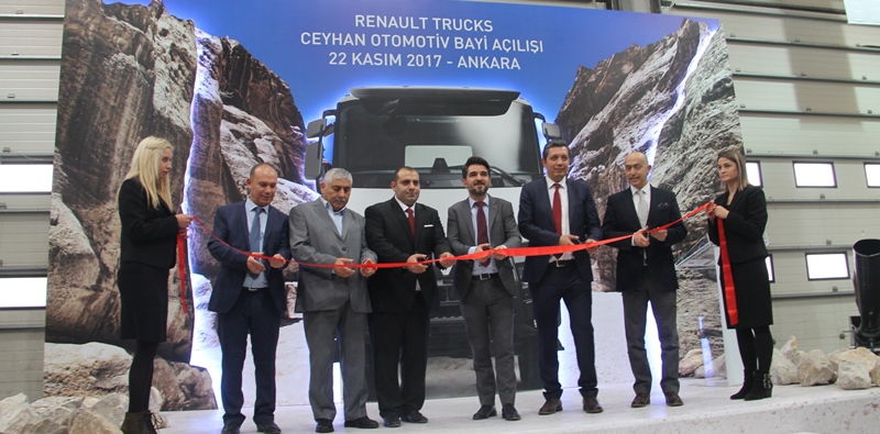 Ceyhan Otomotiv açılışı yaptı, 13 araç sattı 21