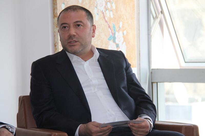 Ceyhan Otomotiv açılışı yaptı, 13 araç sattı 3