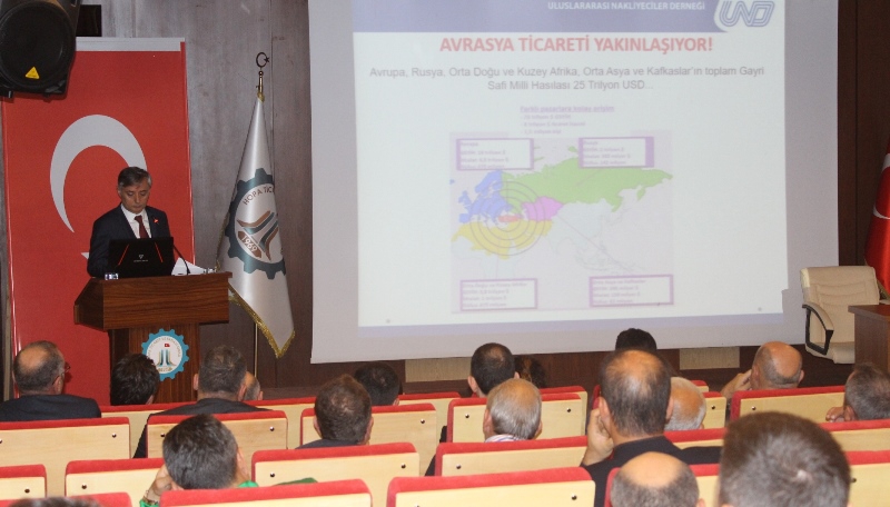 Hopa’da 2’inci Lojistik Çalıştayı düzenlendi 7