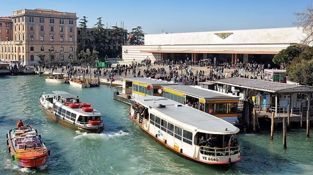 Akılcılığın Ray Koridoru Birdir 24