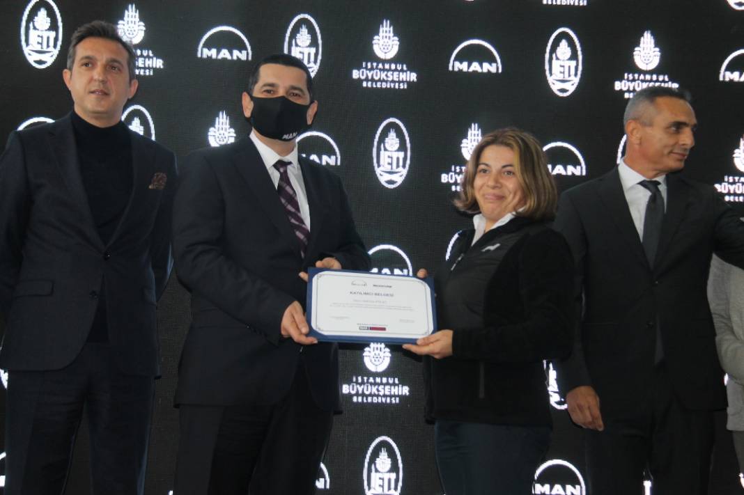 İETT'nin kadın sürücüleri, MAN'dan güvenli sürüş eğitimi aldı 17