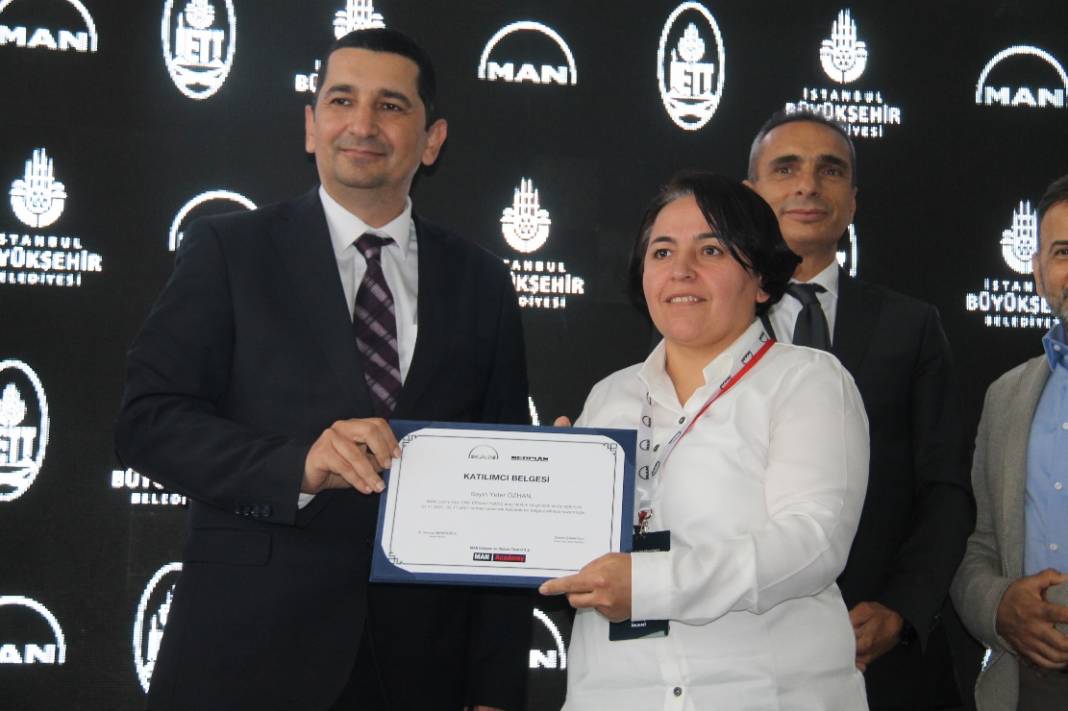 İETT'nin kadın sürücüleri, MAN'dan güvenli sürüş eğitimi aldı 27