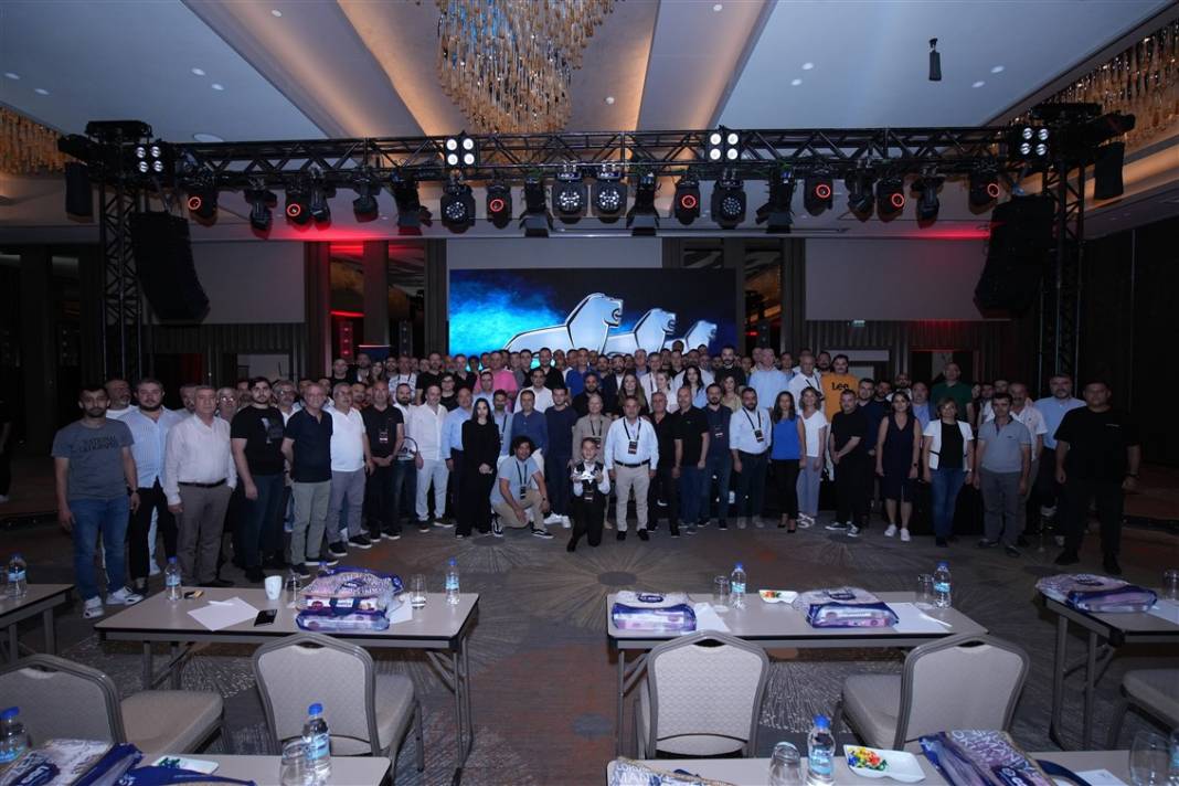 MAN TÜRKİYE 3. KEZ MARKET OF THE YEAR ÖDÜLÜNÜ ALDI 15