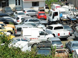 İcralık araçlara otopark dayanmıyor!