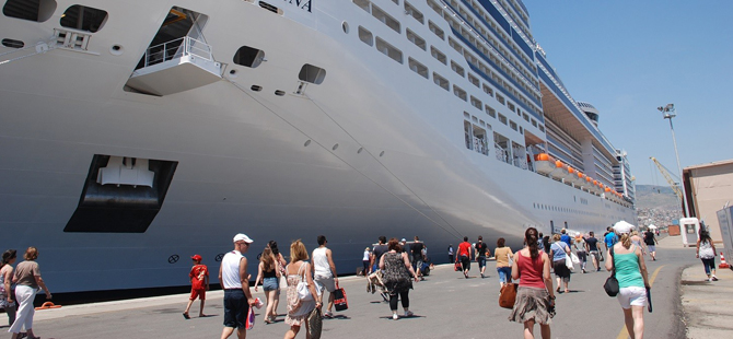 İzmir'e gelen turist sayısı ilk 7 ayda 10 azaldı
