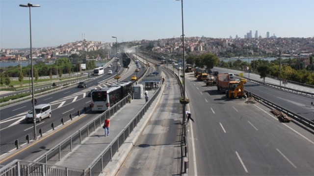 Haliç Köprüsü metrobüs yolu bakıma alınıyor