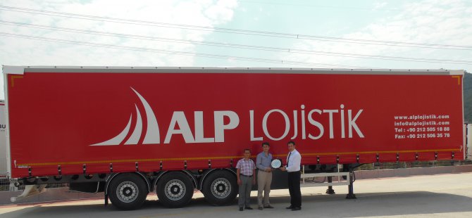 Alp Lojistik 11 Adet Perdeli Hafif Treylerini Teslim Aldı
