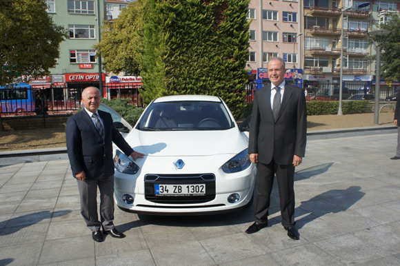 Kadıköy Belediyesi’ne Renault Fluence dopingi