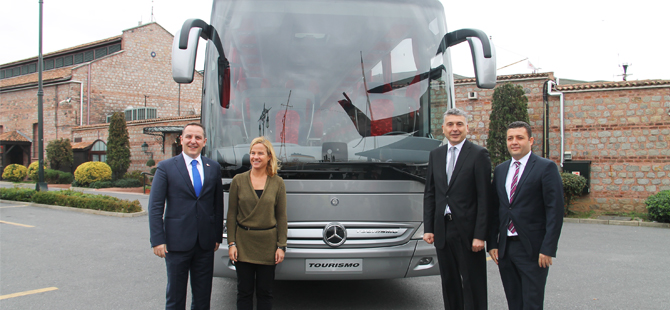 Mercedes, Euro 6’lı Tourismo 2+1 ile çıtayı yükletiyor