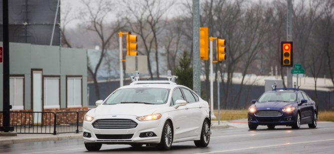 Ford, simülasyon şehirde otonom araçlarını test etti