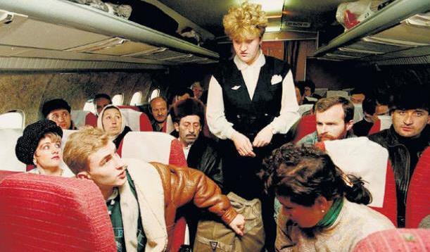 Rus uçağındaTürkçe'yi Terör İhbarı Saydılar