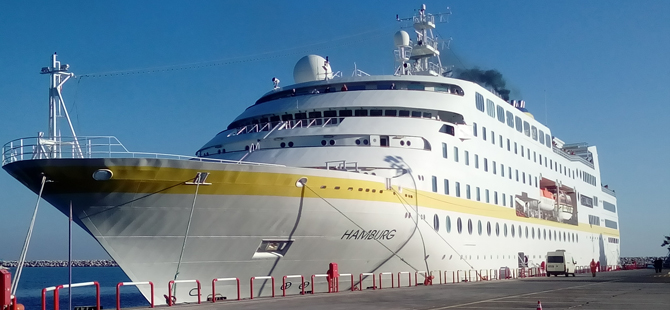 Antalya’da kruvaziyer sezonu M/S Hamburg ile kapandı