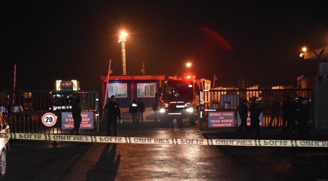 Harem Limanı'nda patlama ve TIR'da yangın