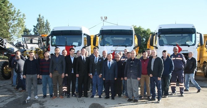 Adana Büyükşehir araç filosunu güçlendirdi.