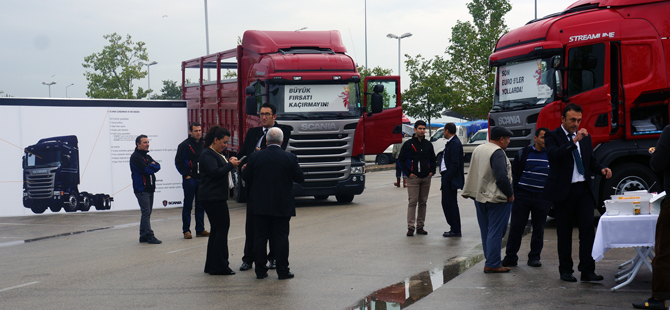 Scania 8x2, Roadshow’da müşterileriyle buluştu