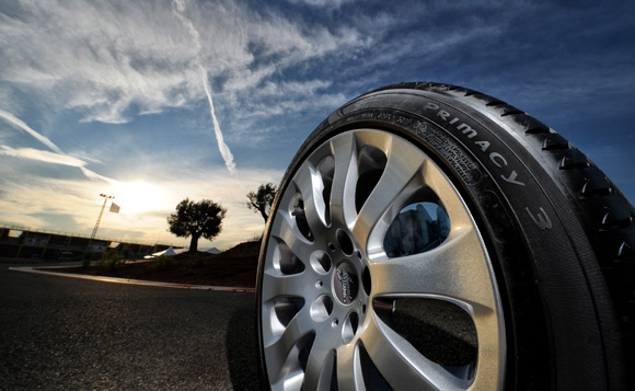Michelin’in Lastik Adamı ıslak zeminde güvenliği anlatacak