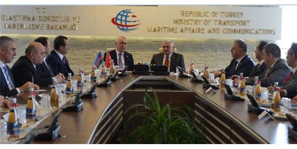 Bakü-Kars-Tiflis demiryolu bu yıl tamamlanıyor