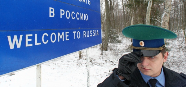 Türk ve Rus plakalı TIR'lar durdu...