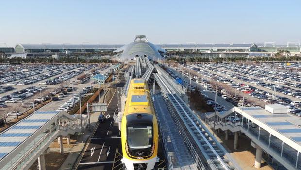 İlk manyetik raylı tren hizmete girdi