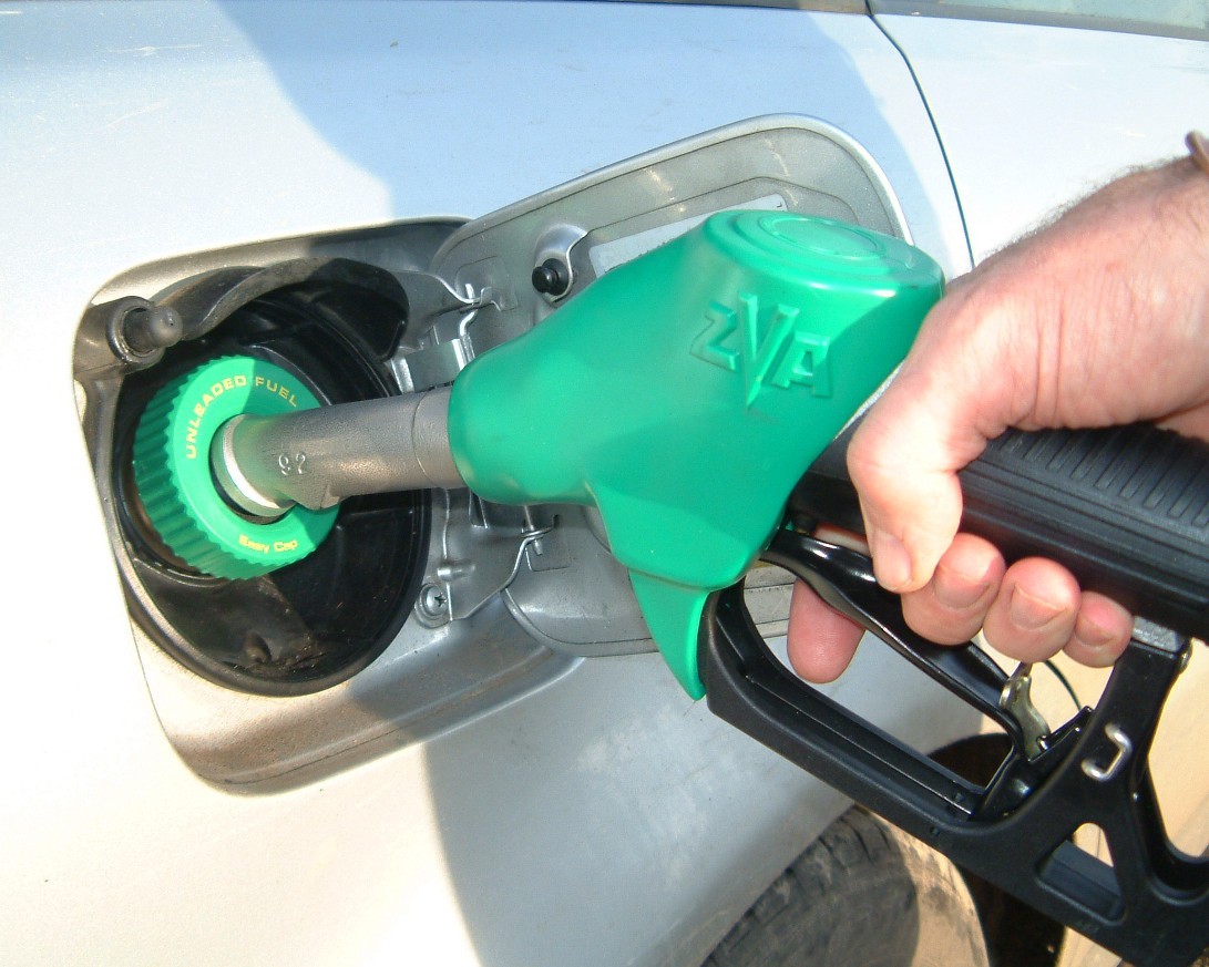 Benzine 13-14 kuruş indirim