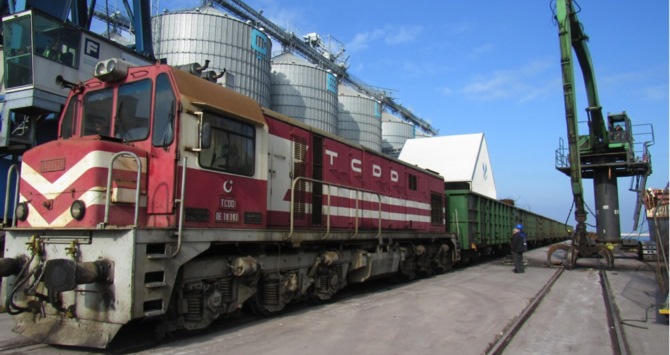 Çelebi Bandırma Limanı’nda demiryolu farkı