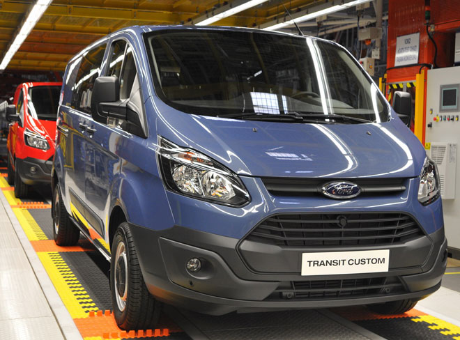 Tourneo Custom ve Transit Custom banttan indi
