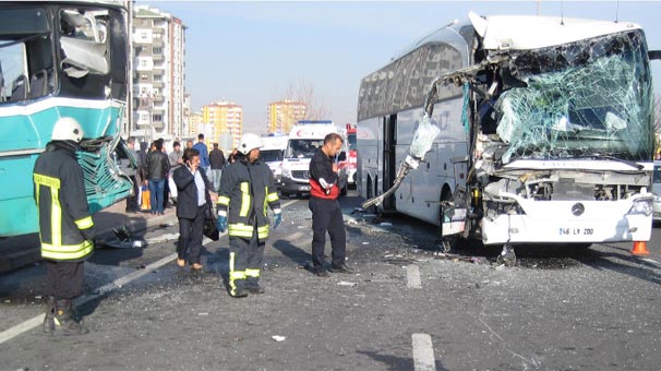 2 otobüs çarpıştı! Ölü ve yaralılar var!