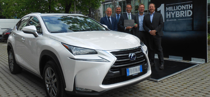 Lexus’un 1 milyonuncu hibrit aracı yola çıktı
