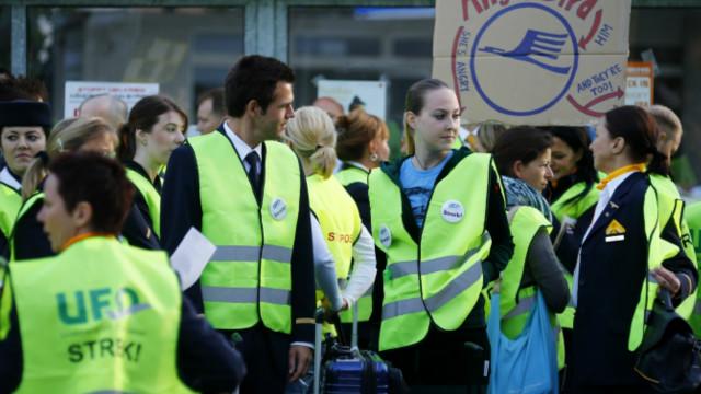 Lufthansa grev nedeniyle 900 uçuşu iptal etti