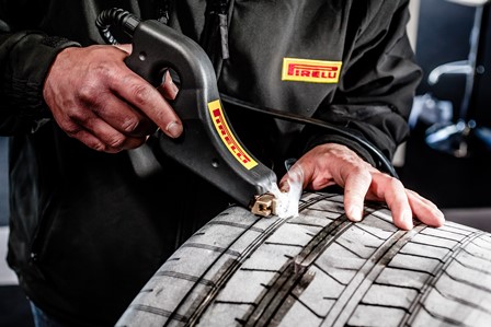 Pirelli, Yeni P Zero'yu tanıttı