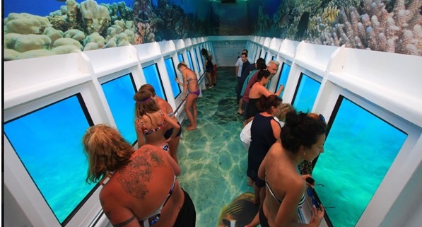 “Semisubmarine" suyla buluştu