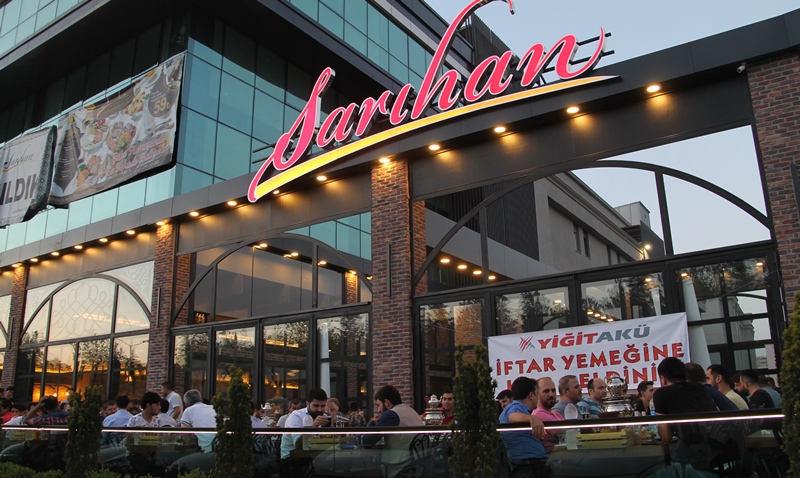 Yiğit Akü, bayi ve müşterilerini iftarda buluşturdu