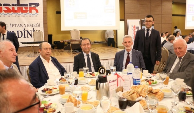 Denizciler, KOSDER iftarında bir araya geldi