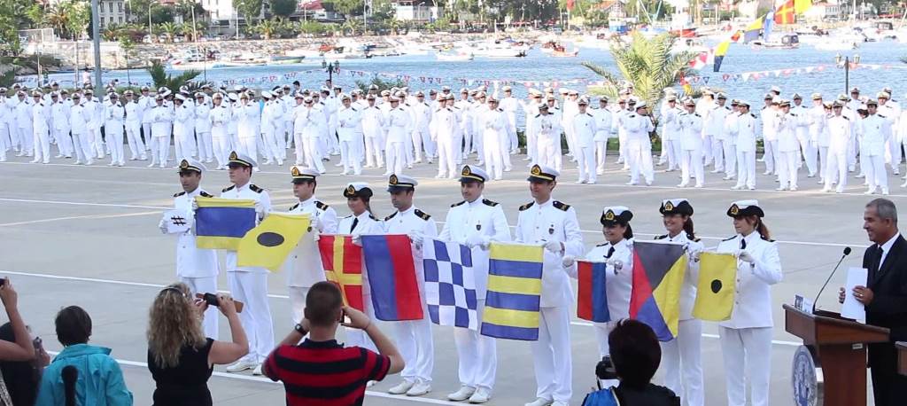 Denizcilik Fakültesi'nde utandıran davetiye