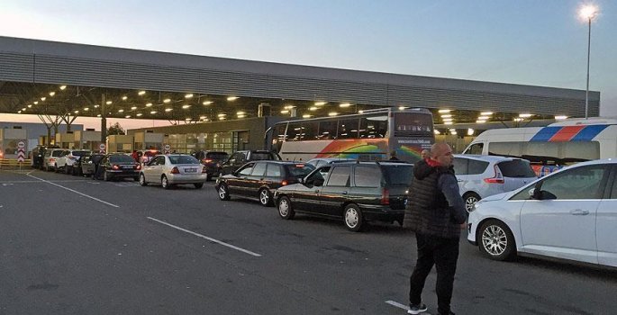 Gümrük kapılarında bekleme süresi kısalacak