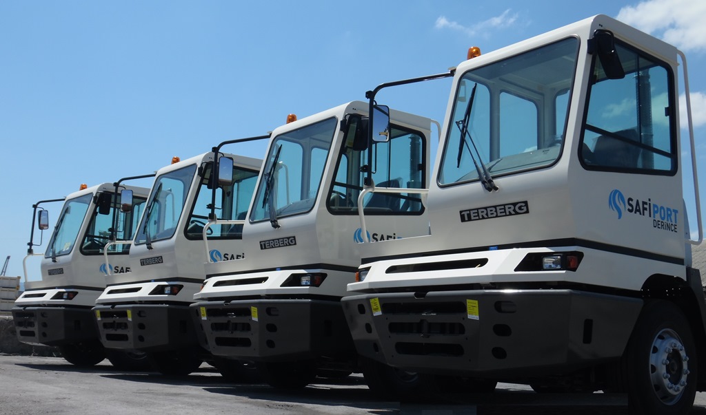 SAFİPORT'un yeni Terberg'leri limana geldi