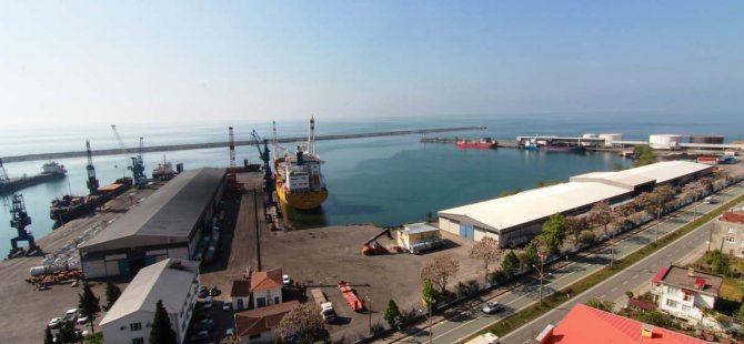 Hopaport'ta konteyner elleçleme çalışmaları tamgaz