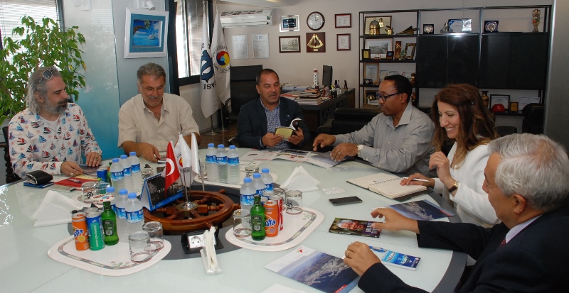 İzmir Limanı'na G. Afrika'dan kardeş geliyor