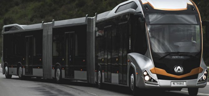 Bu metrobüs 3 kabinli ve 290 kişi kapasiteli