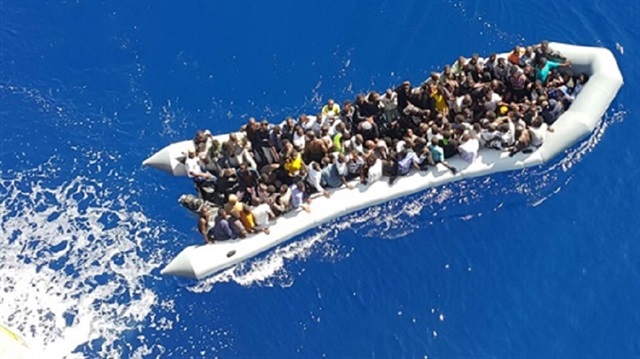 Türk gemisi fark etti, kurtuldular...