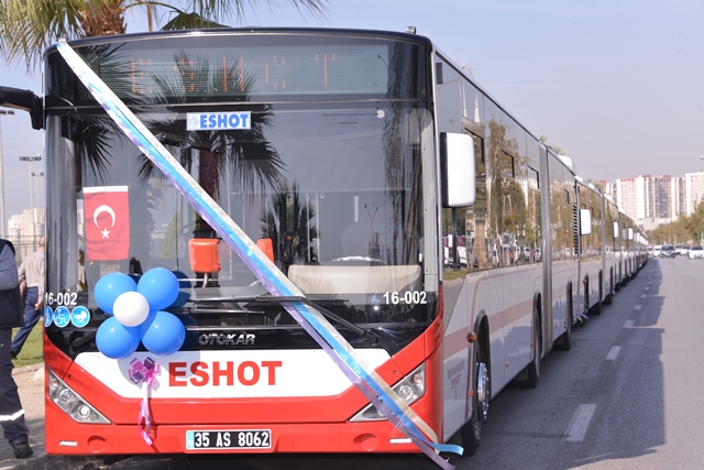 İzmir toplu ulaşımına 60 Otokar Kent LF körüklü katıldı