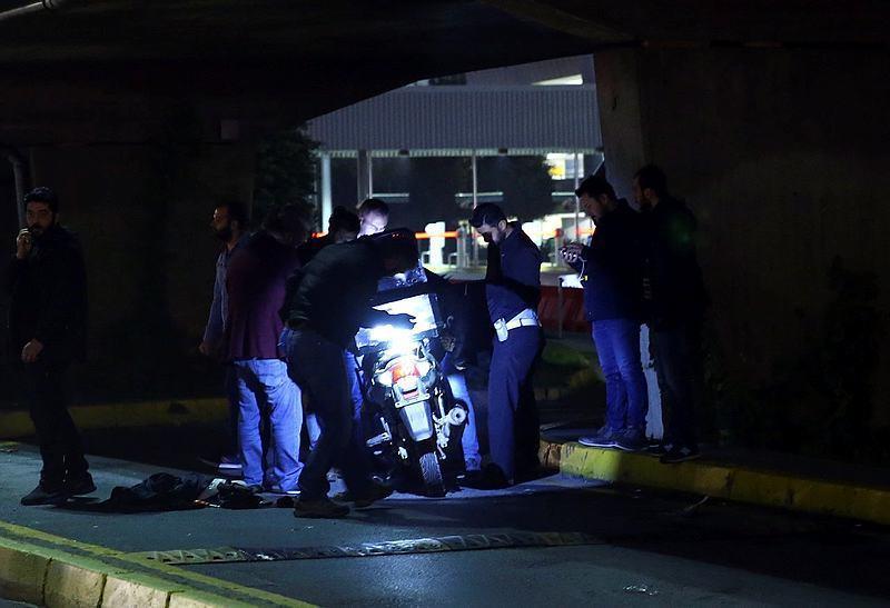 Atatürk Havalimanı'nda silah sesleri!